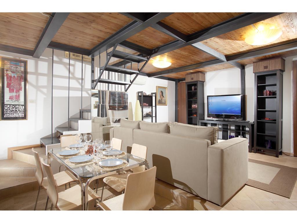 Luxury - Vicolo Palle