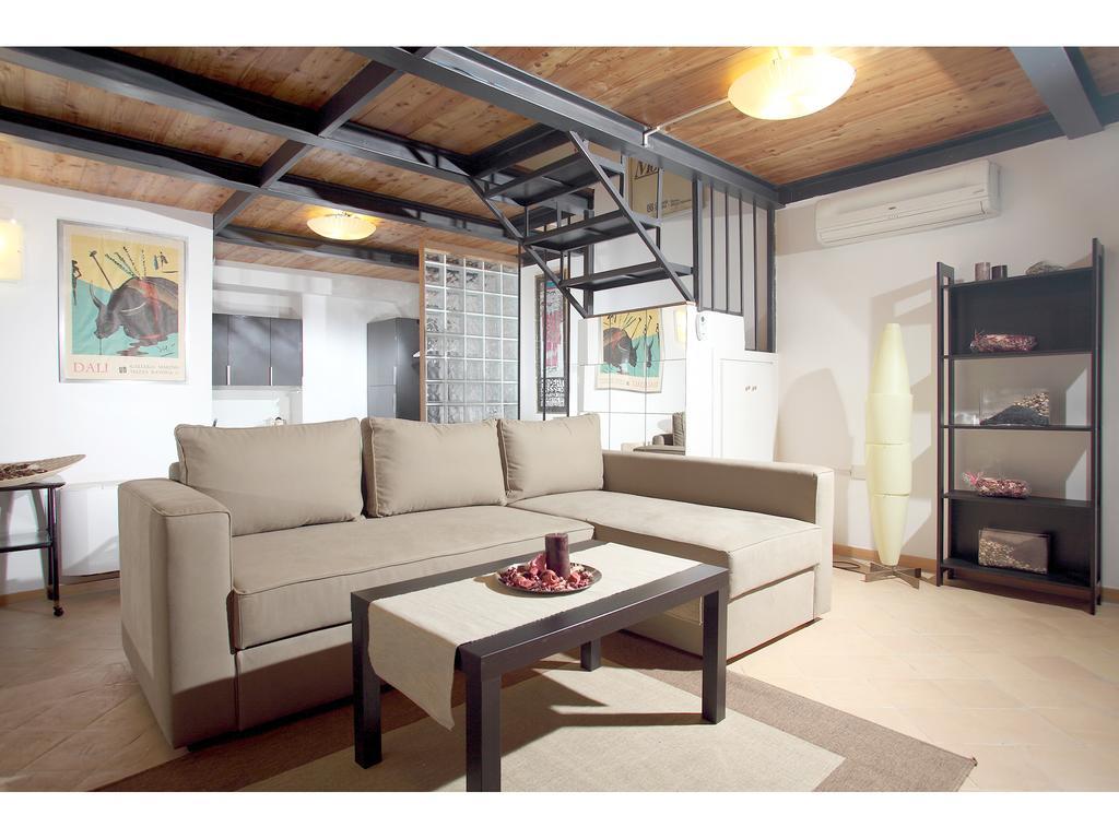Luxury - Vicolo Palle Roma